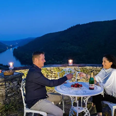 Kutscherhaus Auf Burg Coraidelstein * Klotten