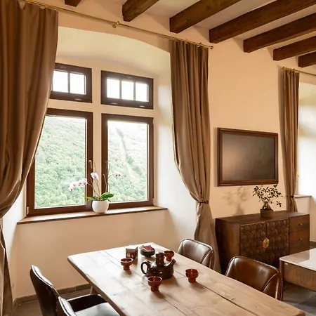 Burg Coraidelstein 펜션 *
