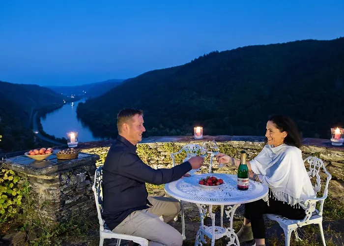Kutscherhaus Auf Burg Coraidelstein * Klotten